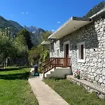 Stomici Guesthouse
