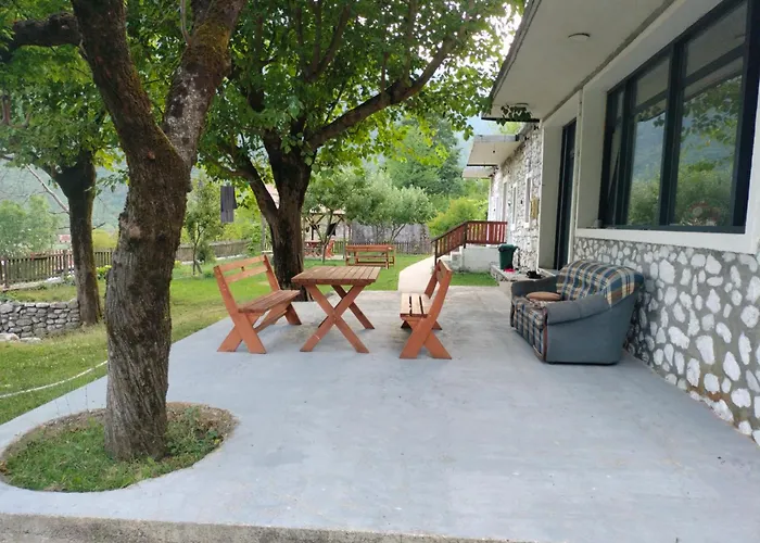 Stomici Guesthouse